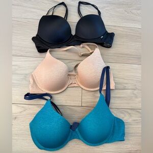 Lot of three Victoria’s Secret women’s bra 32B